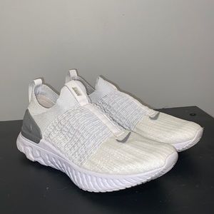 COPY - Nike React Phantom Run Flyknit 2 Women’s Size 9